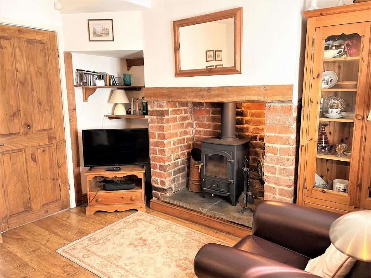 Pass The Keys Cosy Cottage With Views Over The Shropshire Hills Ludlow Kültér fotó