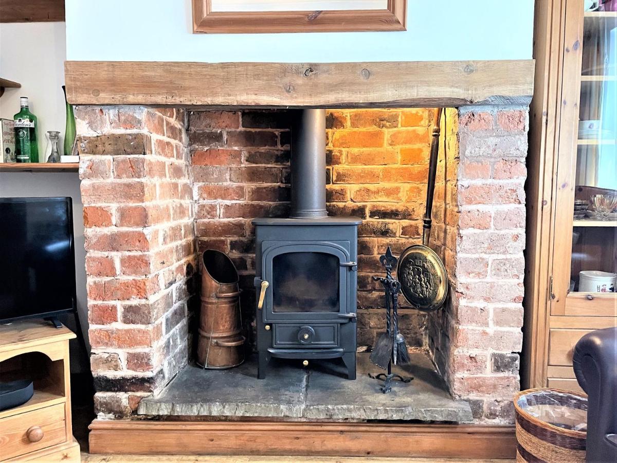 Pass The Keys Cosy Cottage With Views Over The Shropshire Hills Ludlow Kültér fotó
